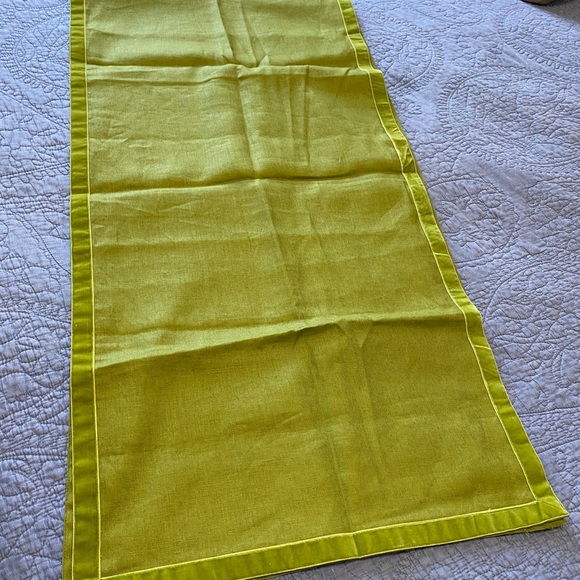 Pottery Barn Linen Table Runner - Picture 7 of 9